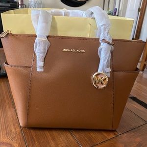Michael Kors tote